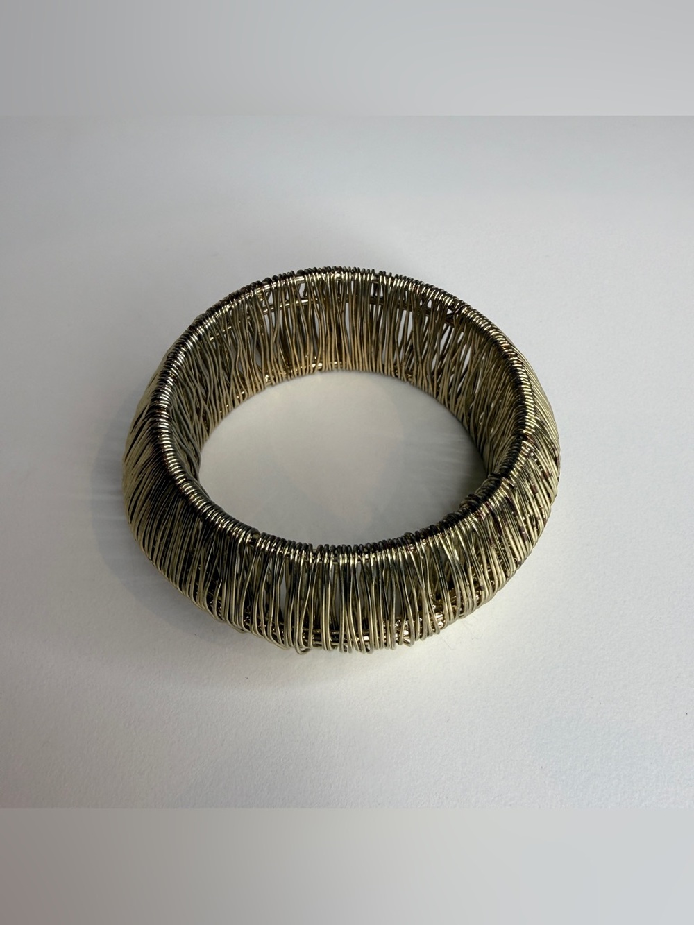 Gold wired bangle - Picture 2 of 3